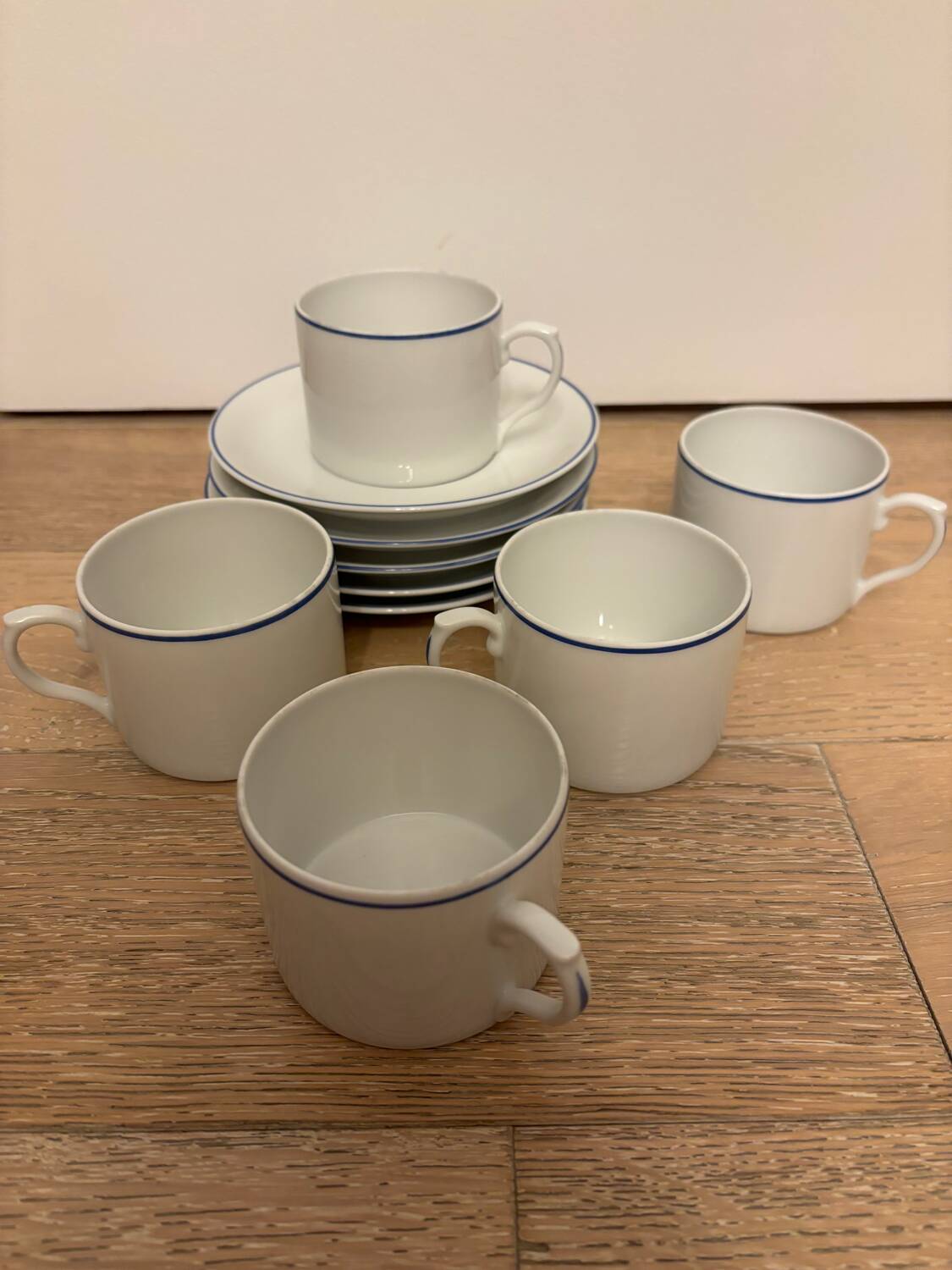 Set of Portuguese porcelain cups and saucers