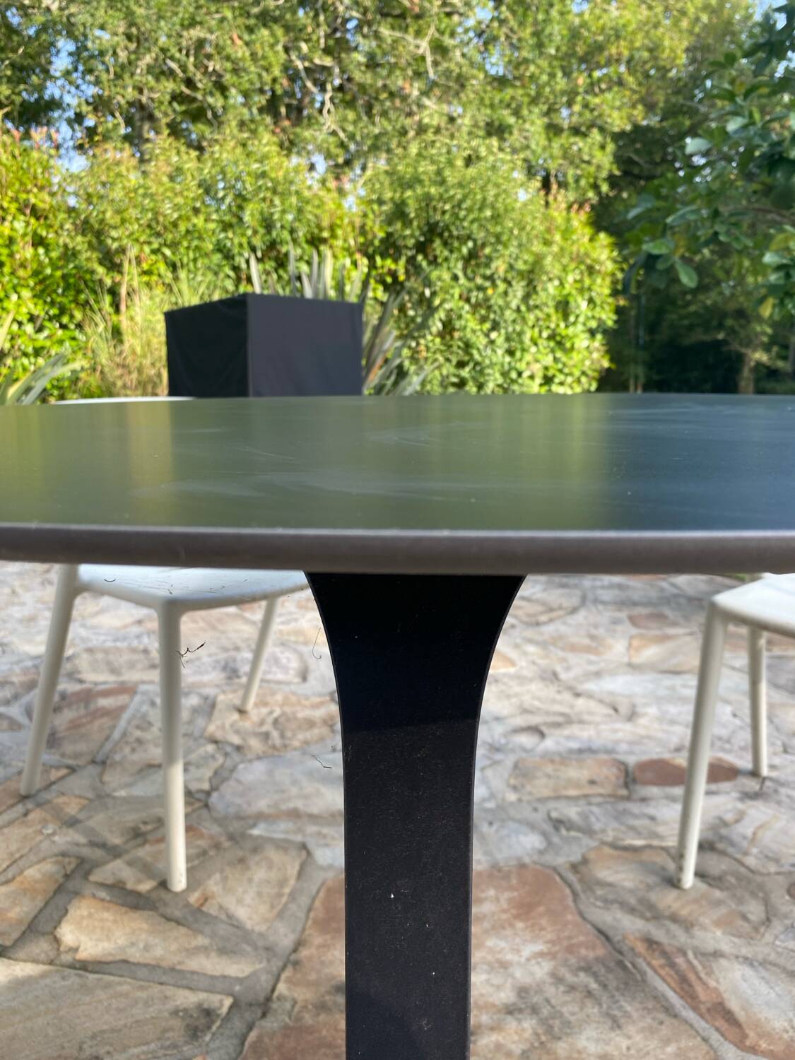 Magis table and 4 jasper morrison chairs