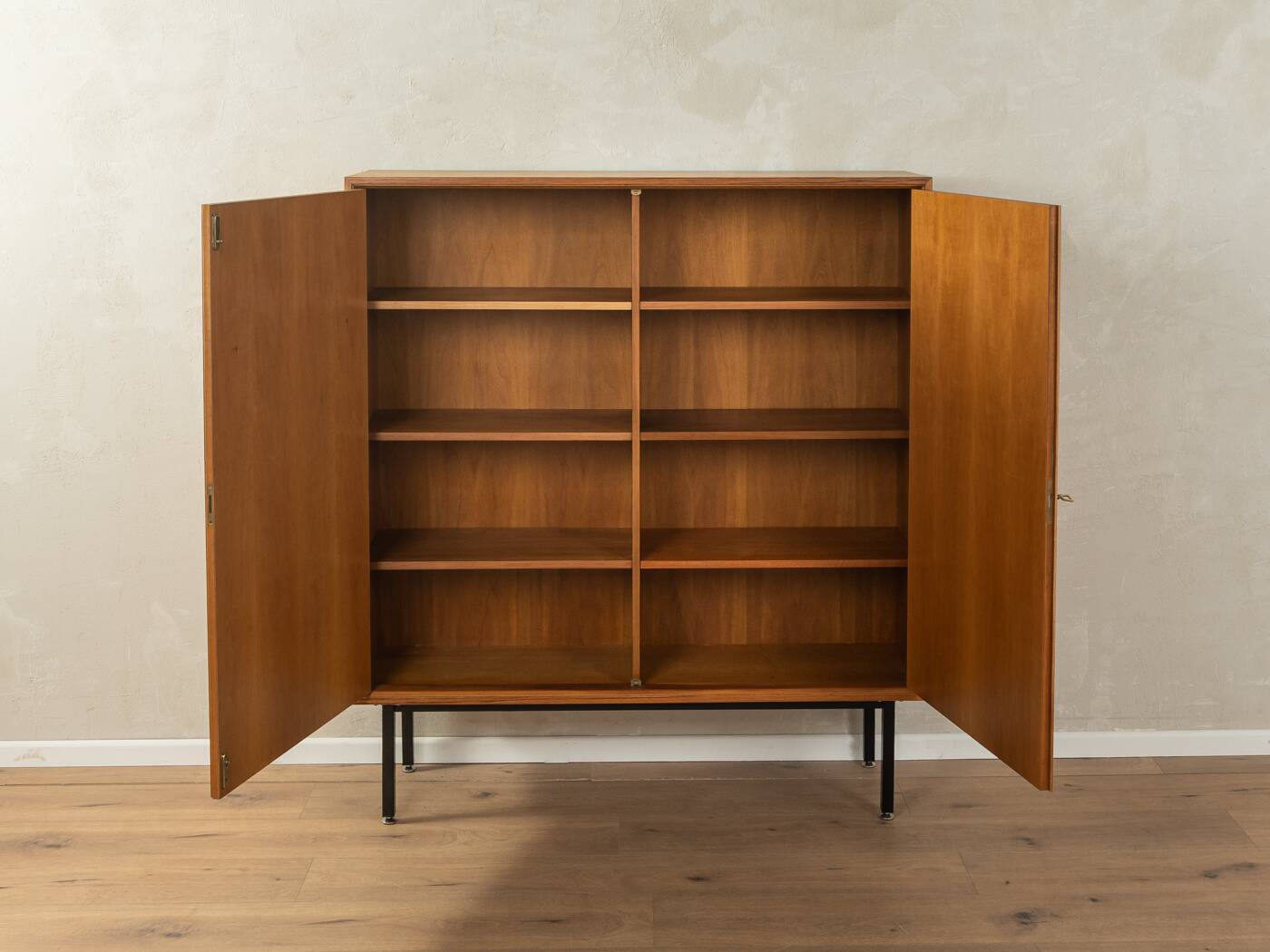 1960s Dresser