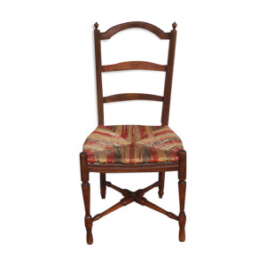 Chaise paillée à entretoise