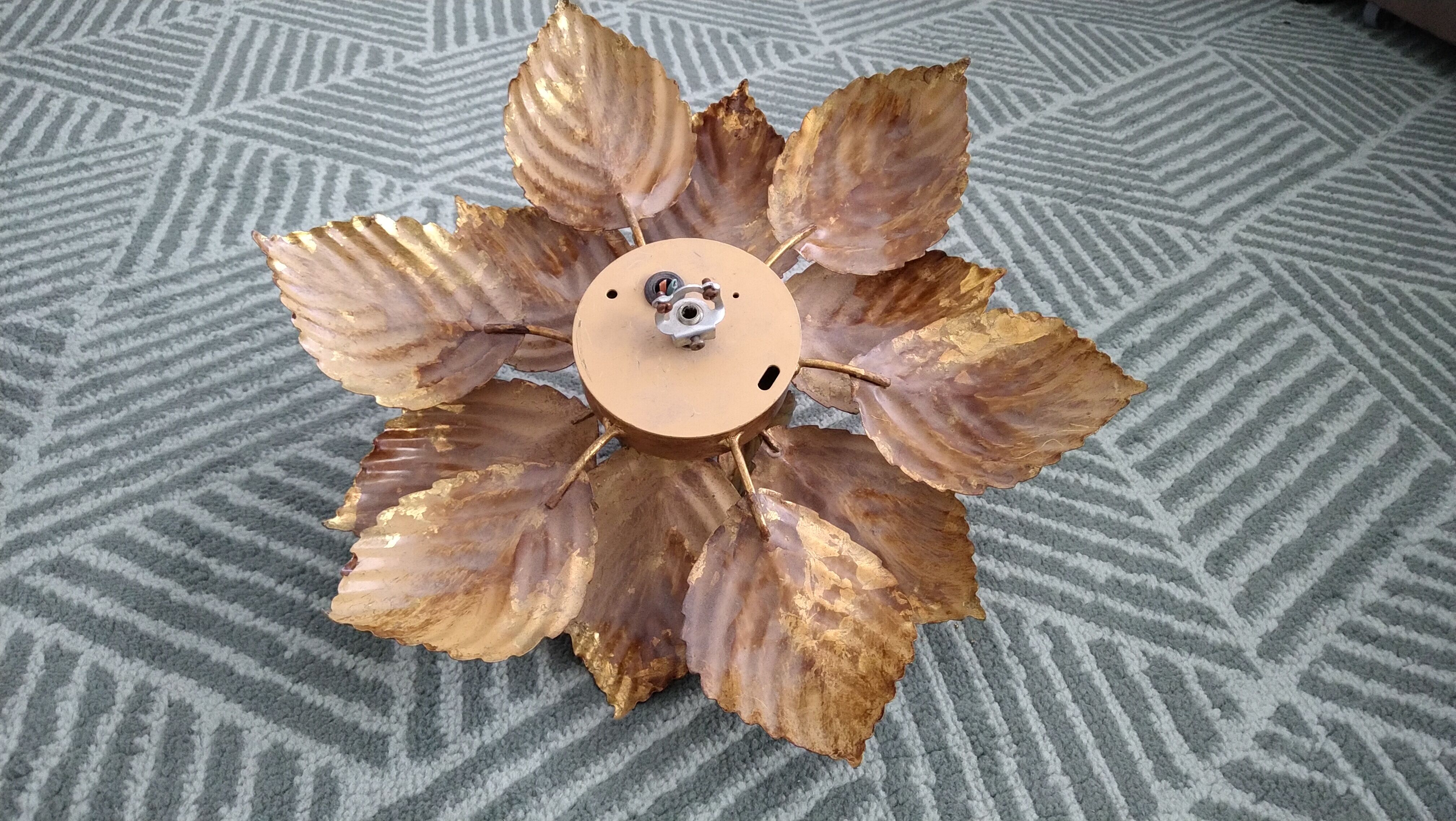 Vintage flower sconce