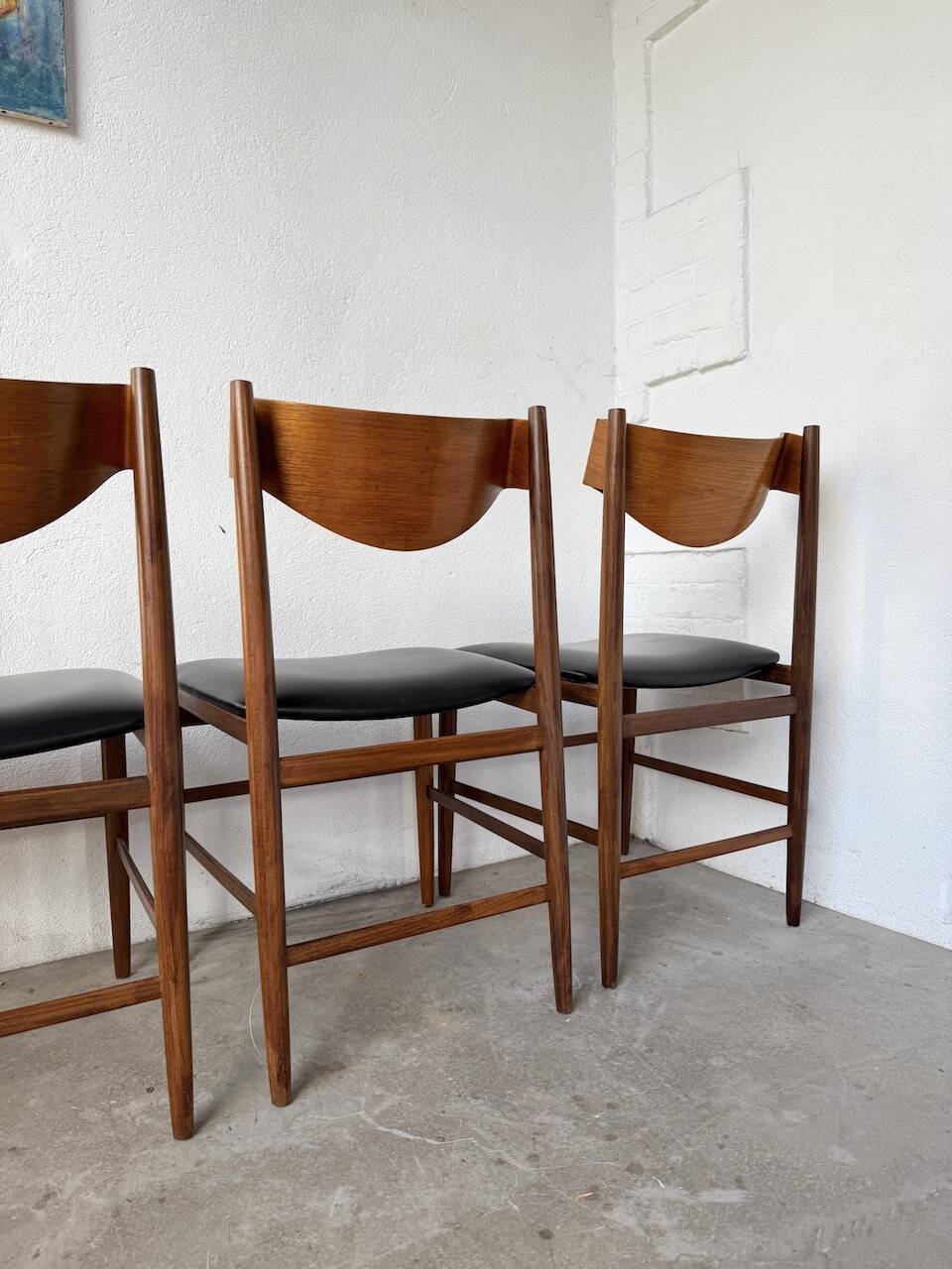 Set of 4 Italian chairs by Gianfranco Frattini.