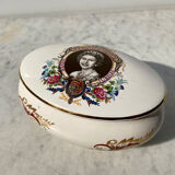 Porcelain box royal worcester collector queen elizabeth ii silver jubilee 1977