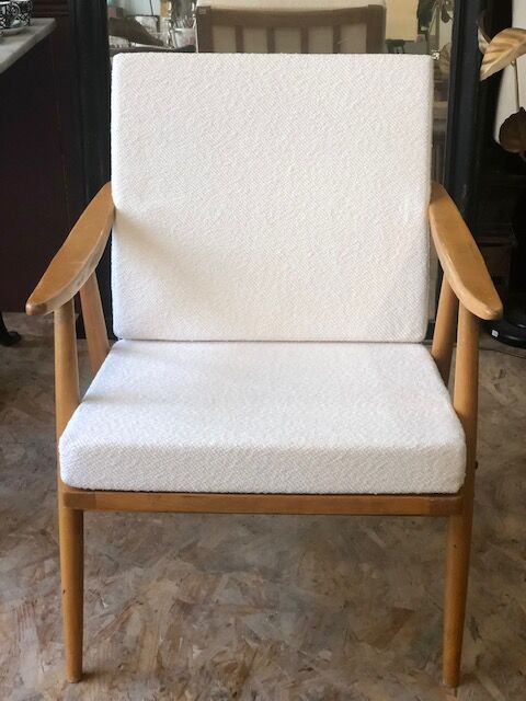 Vintage Stella armchair buckle fabrics