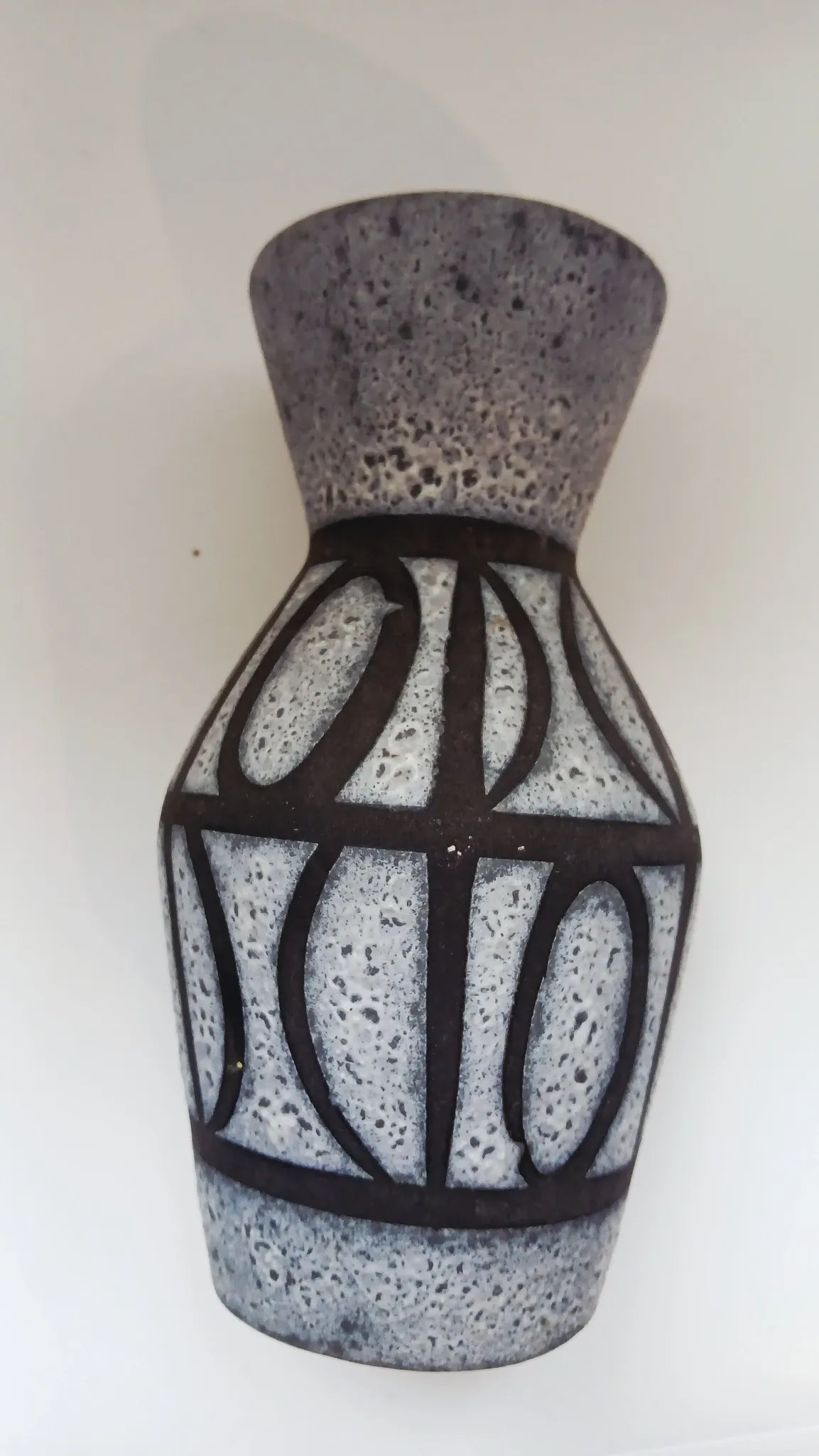 Diabolo/hourglass vase West Germany 60s/70s model 523/18