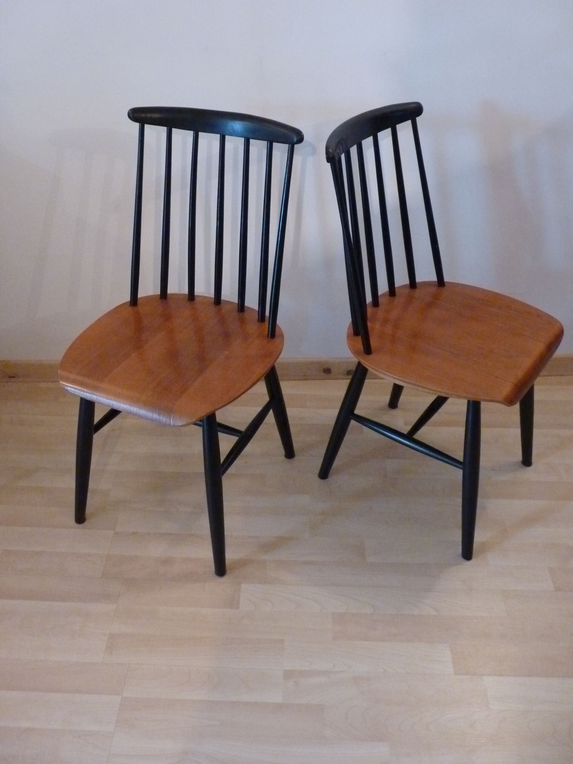Pair of chairs Fanett design Ilmari Tapiovaara