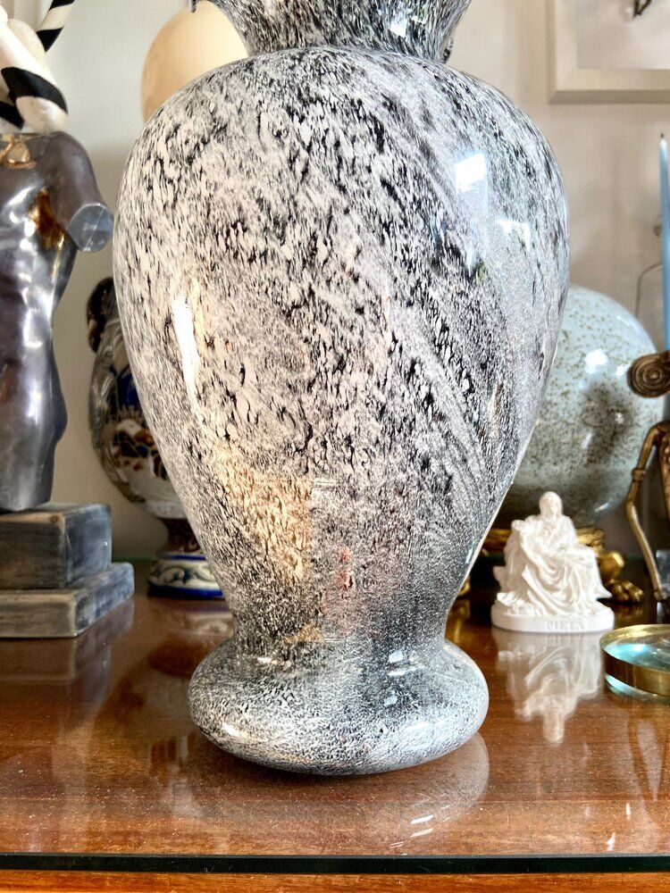 Black and white glass paste vase