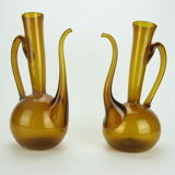 Rare pair of blown pitcher, with trace of pontil. Amber and bubbled glass. The beaks are very thin. 2