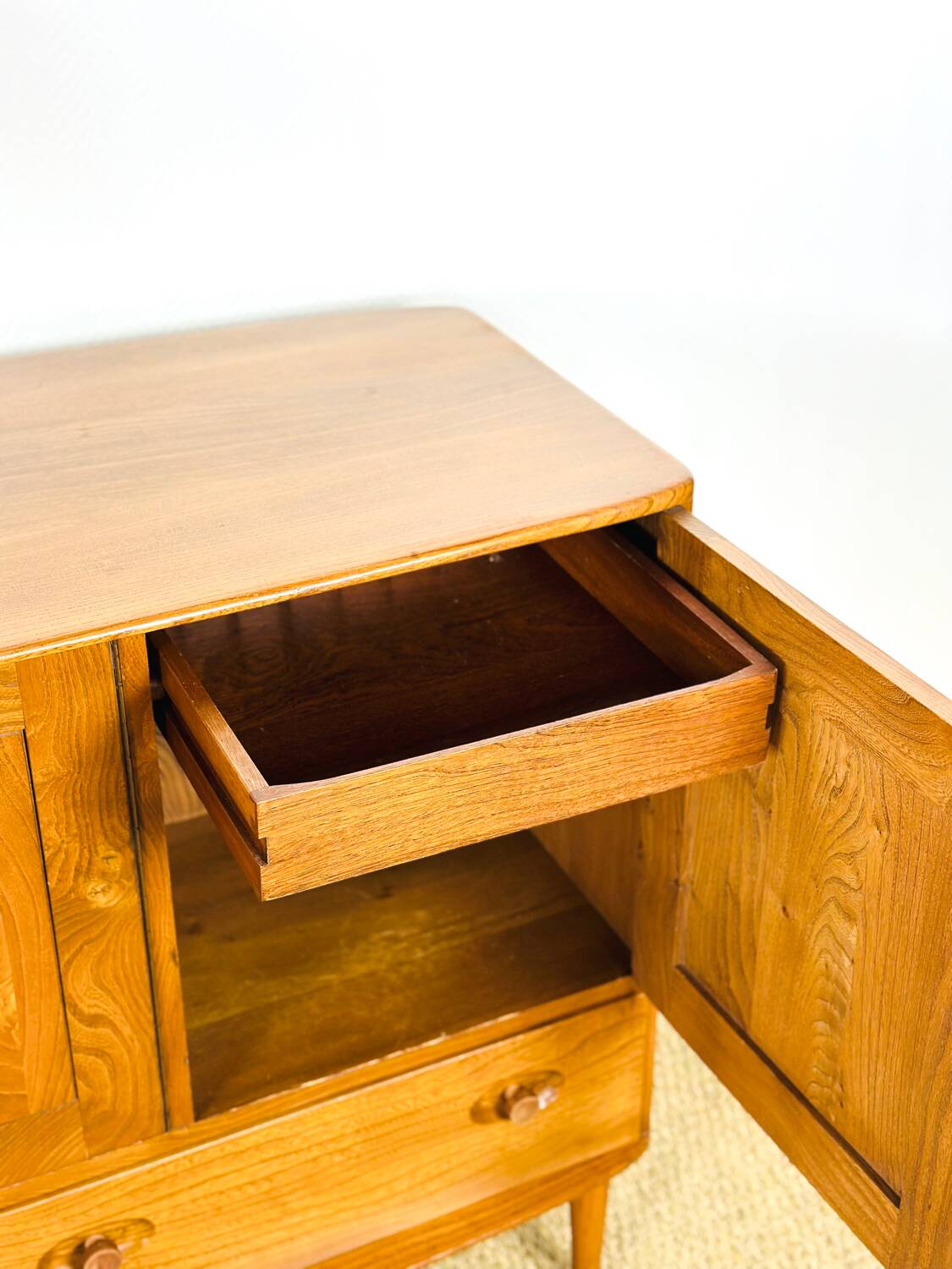 Enfilade haute Ercol