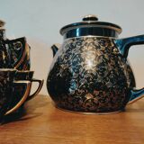 Set of 9 cups and their matching art deco teapot