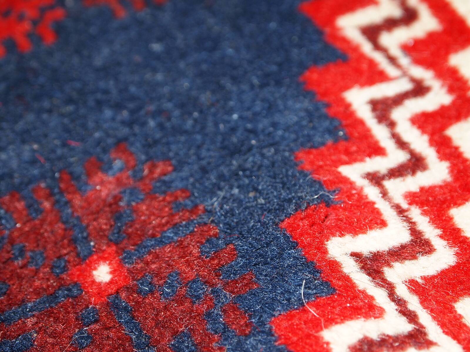 Tapis vintage fait main Anatolien turc 87cm x 145cm (1970s)