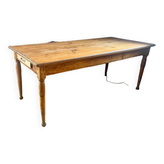 Farmhouse table