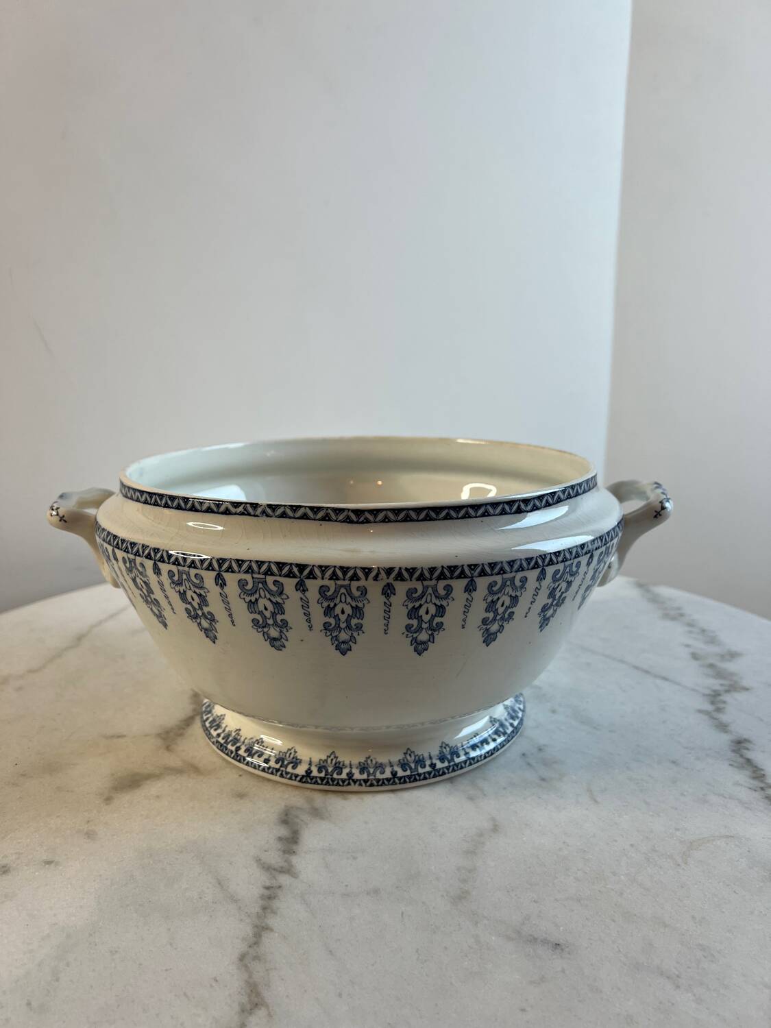 Gien annam soup tureen