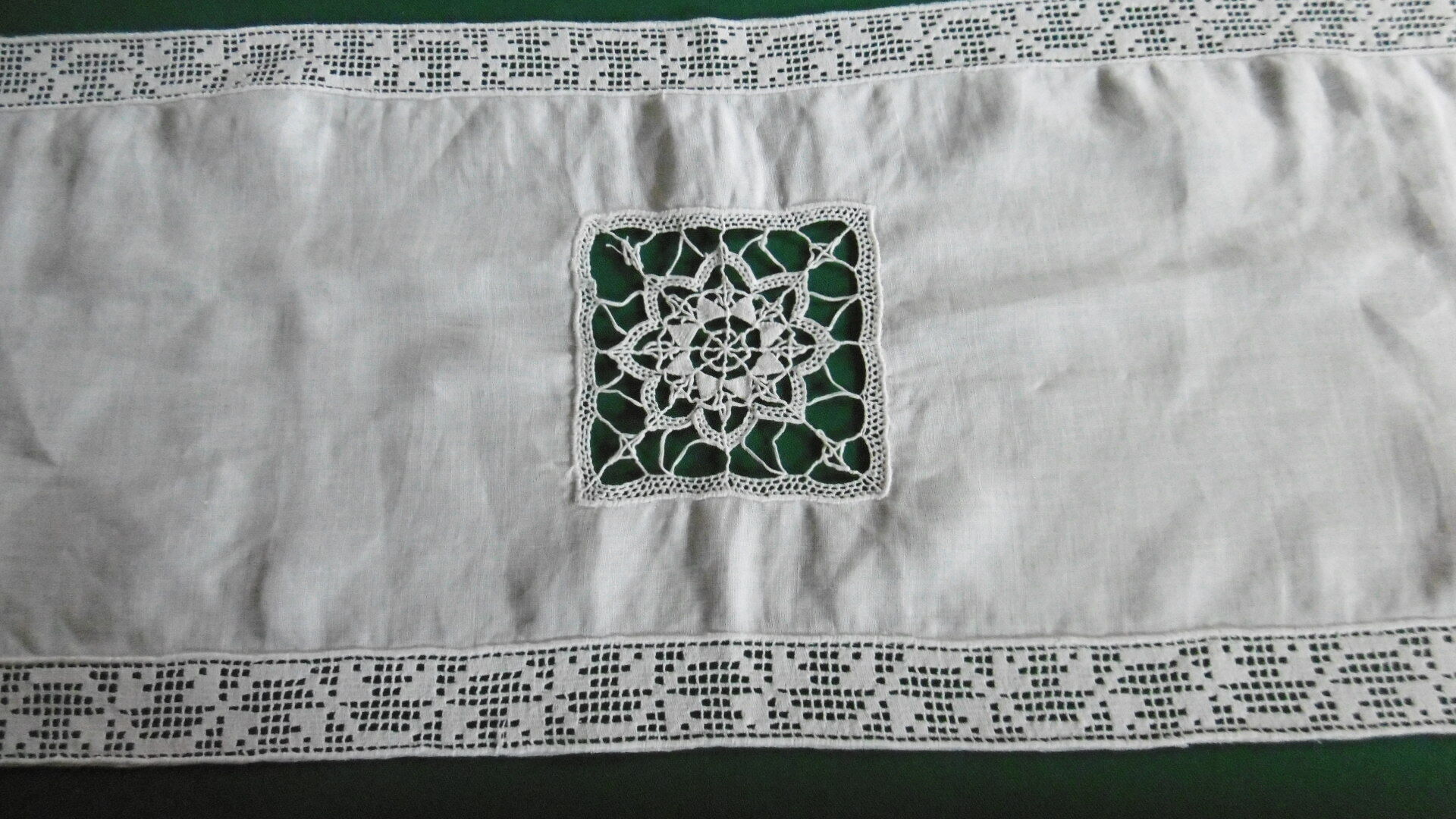 Table runner