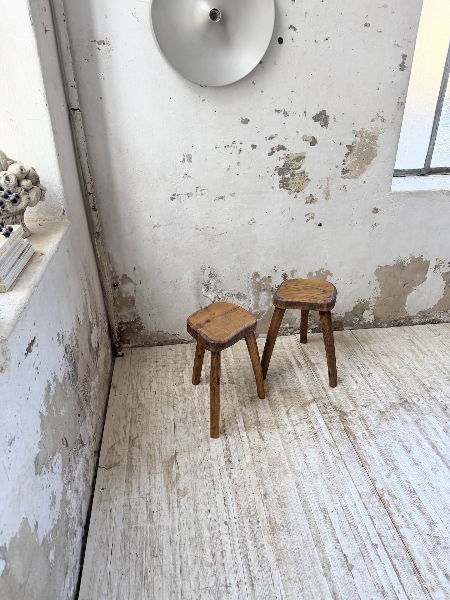 Paire de tabourets Henri Bataille chêne