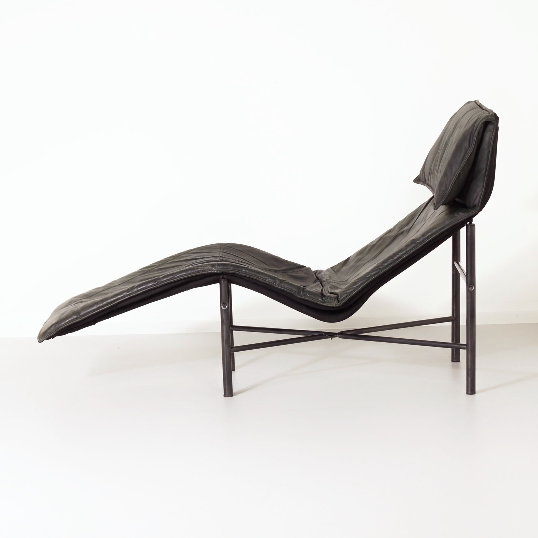 Chaise Longue SKYE by T. Bjorklund for Ikea, 1980s – Green Leather