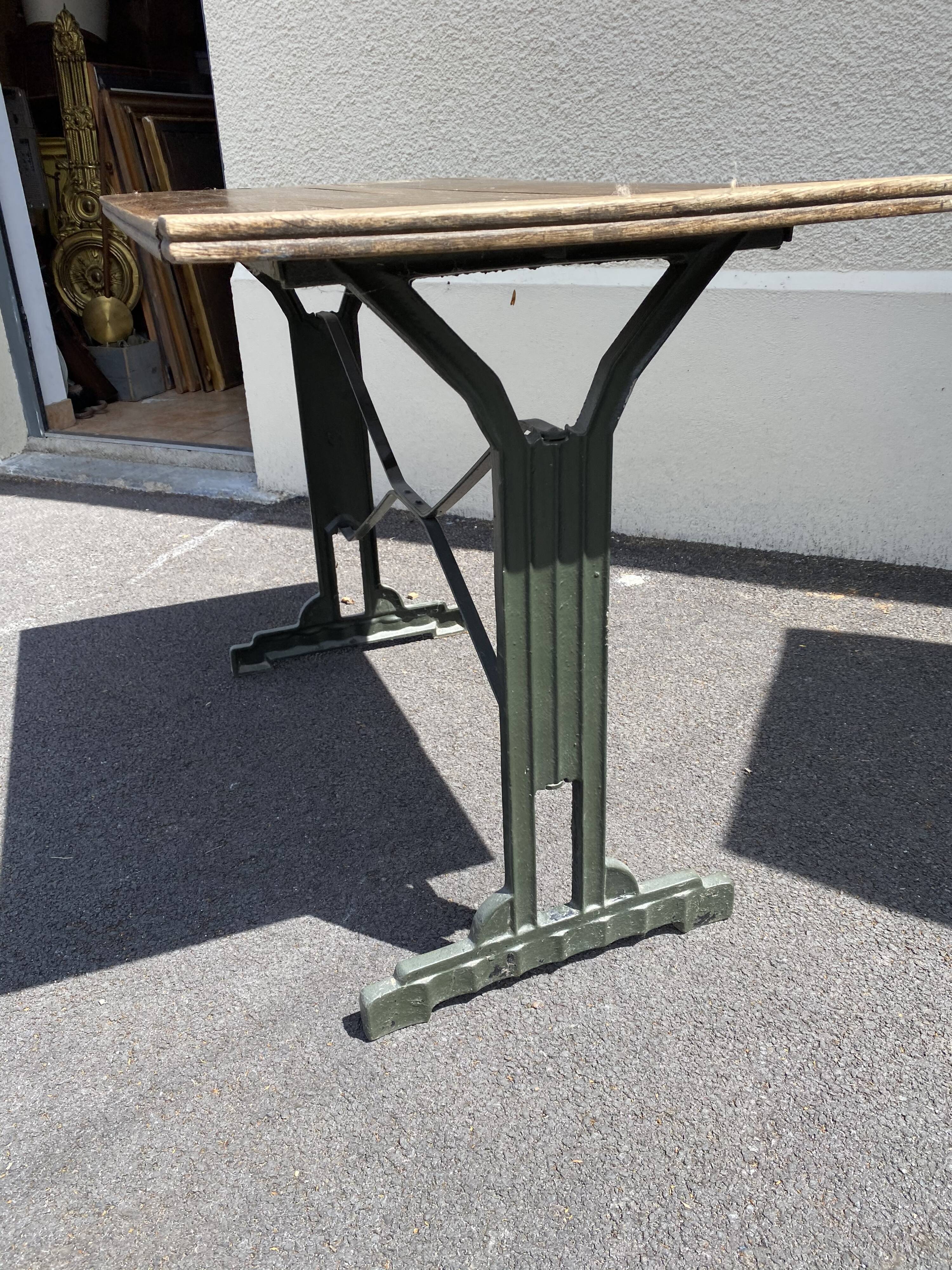 Bistro table