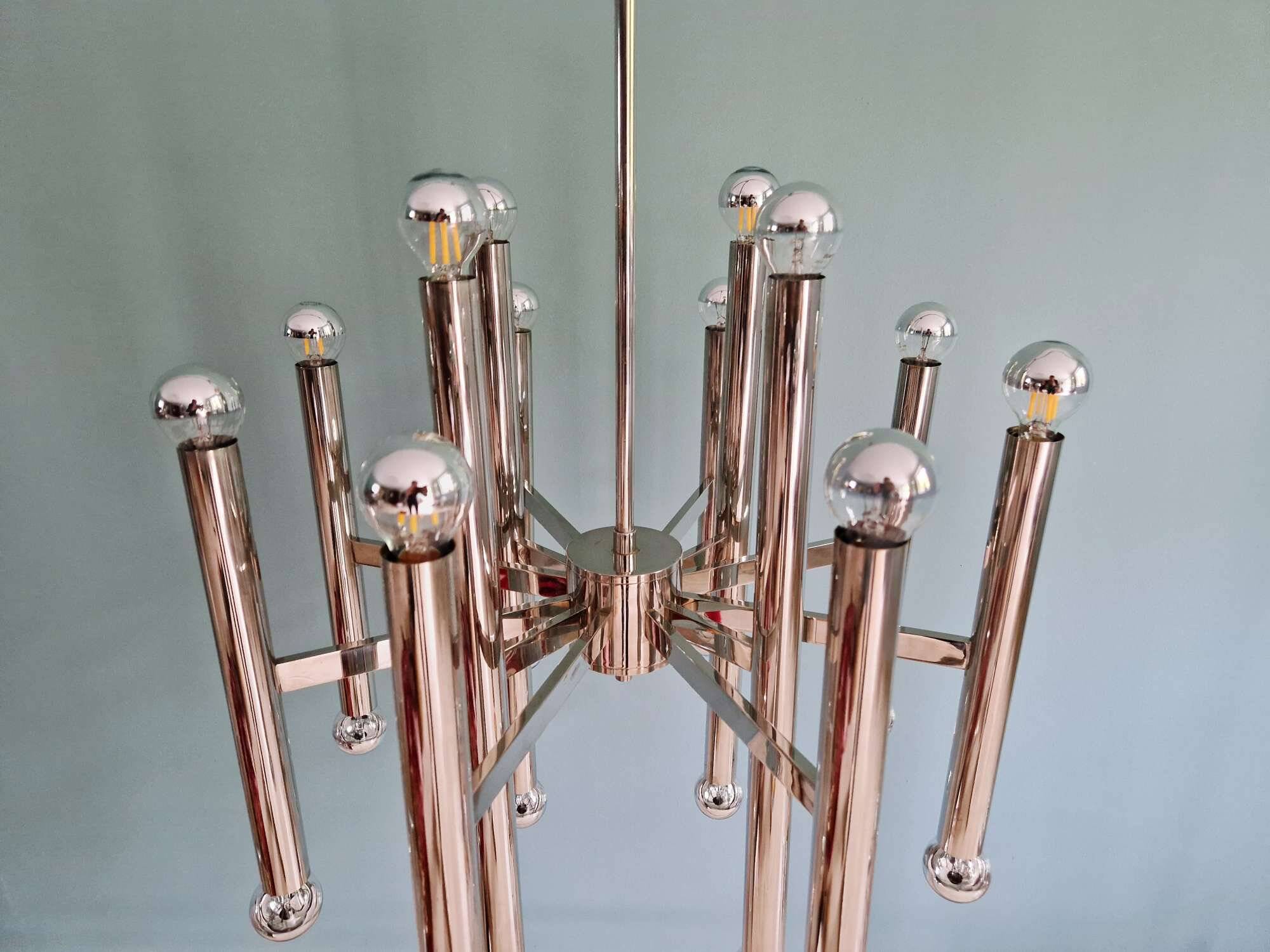 Large chrome metal chandelier (24 lights), Sciolari design, 1970.