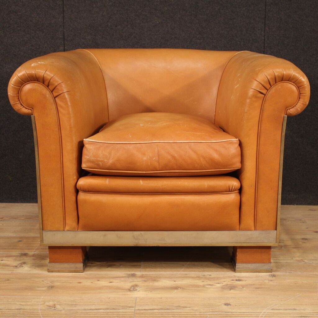Italian design armchair in leather from the 70s