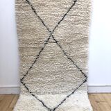 Moroccan Berber carpet Beni Ouarain corridor with black diamonds 2,9x0.9m