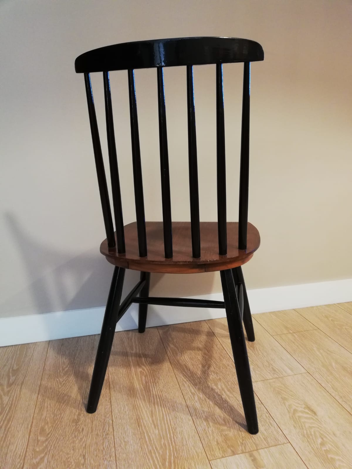 Fanett chair by Ilmari Tapiovaara