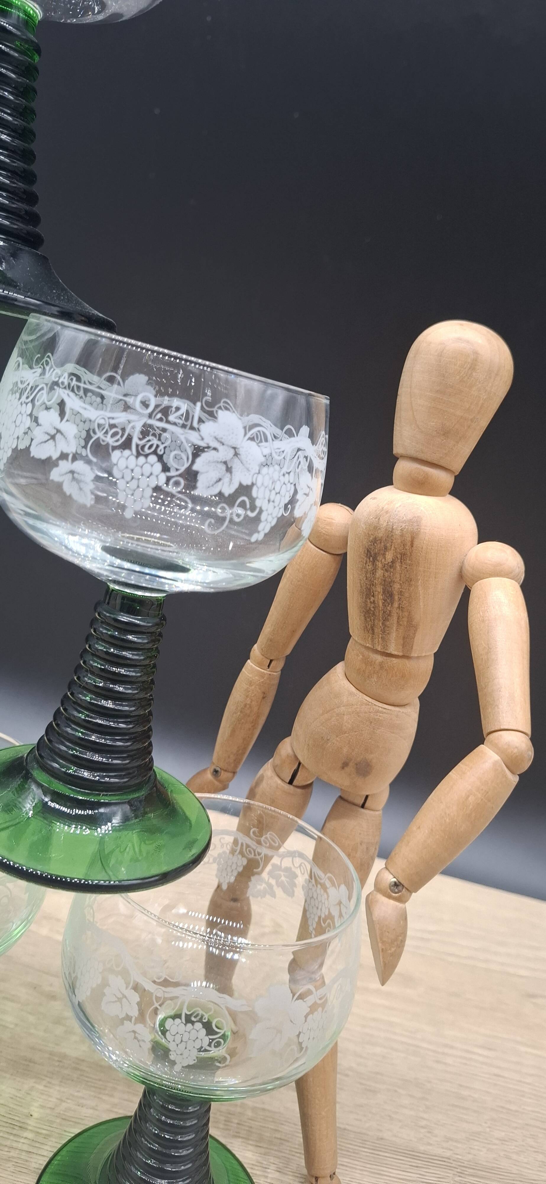 Set of 6 chiseled Roemer wine glasses