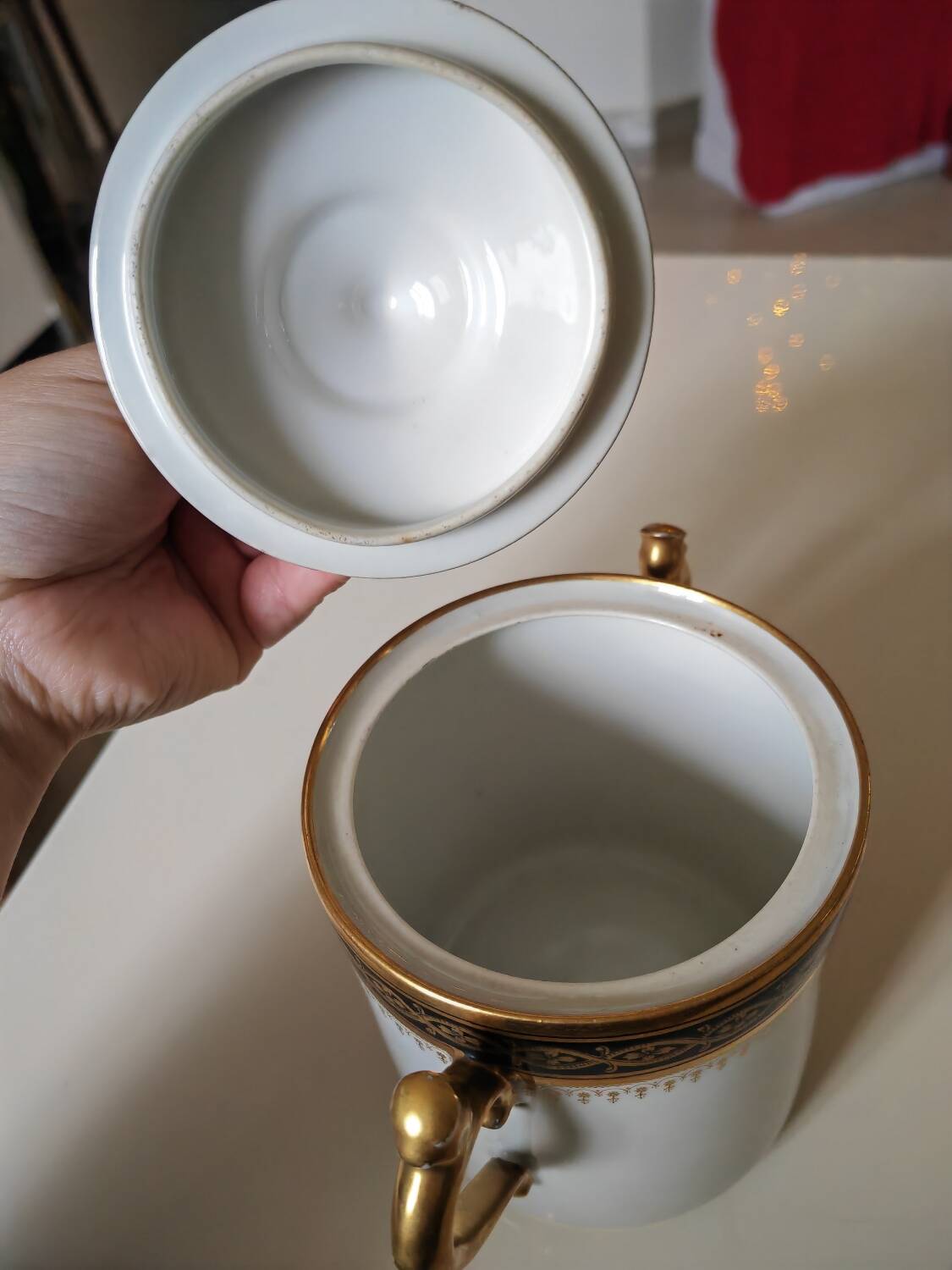 Chabrol and Poirier sugar box