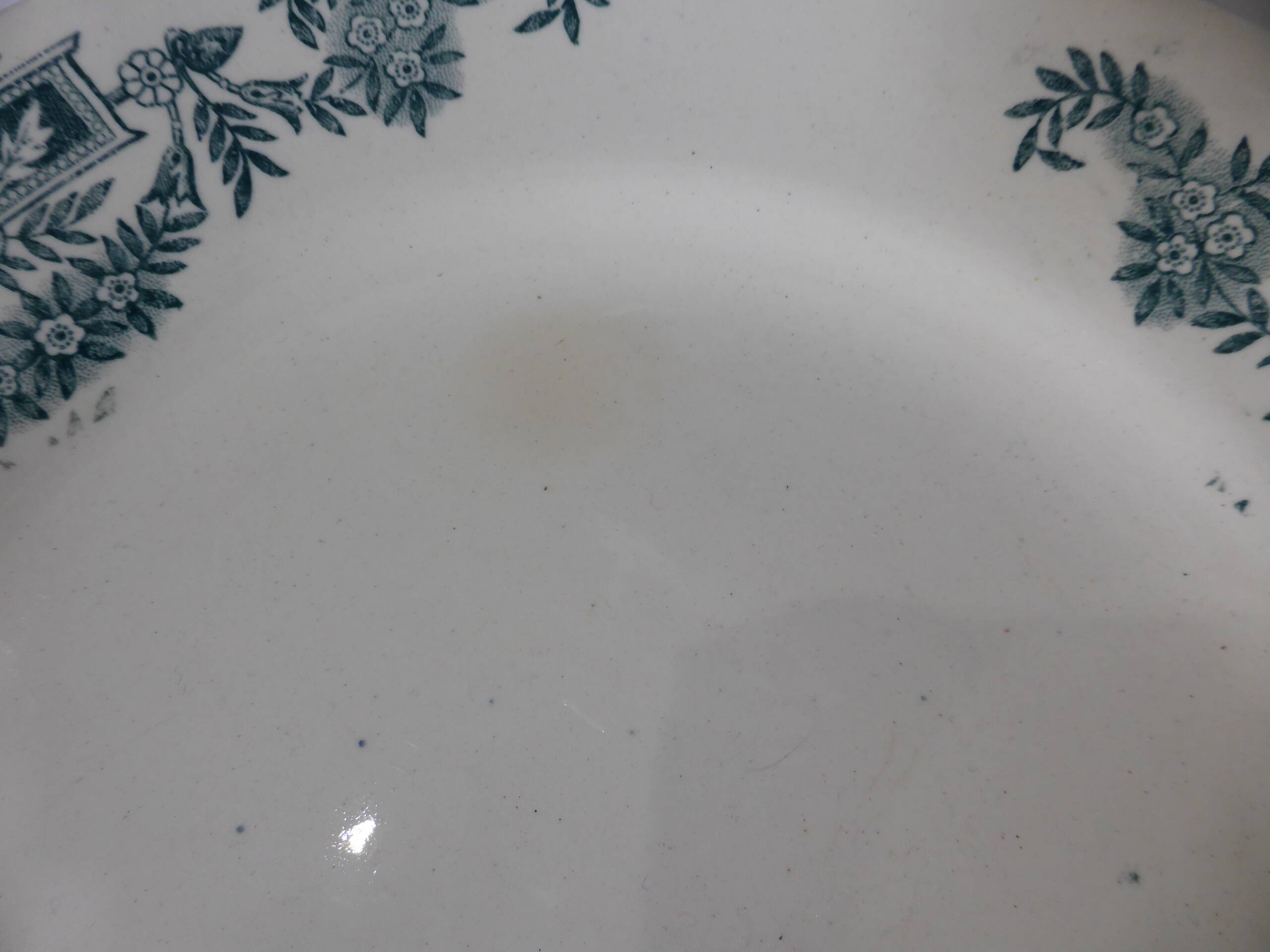 4 Longchamp ironstone dinner plates, Lutèce pattern 220602