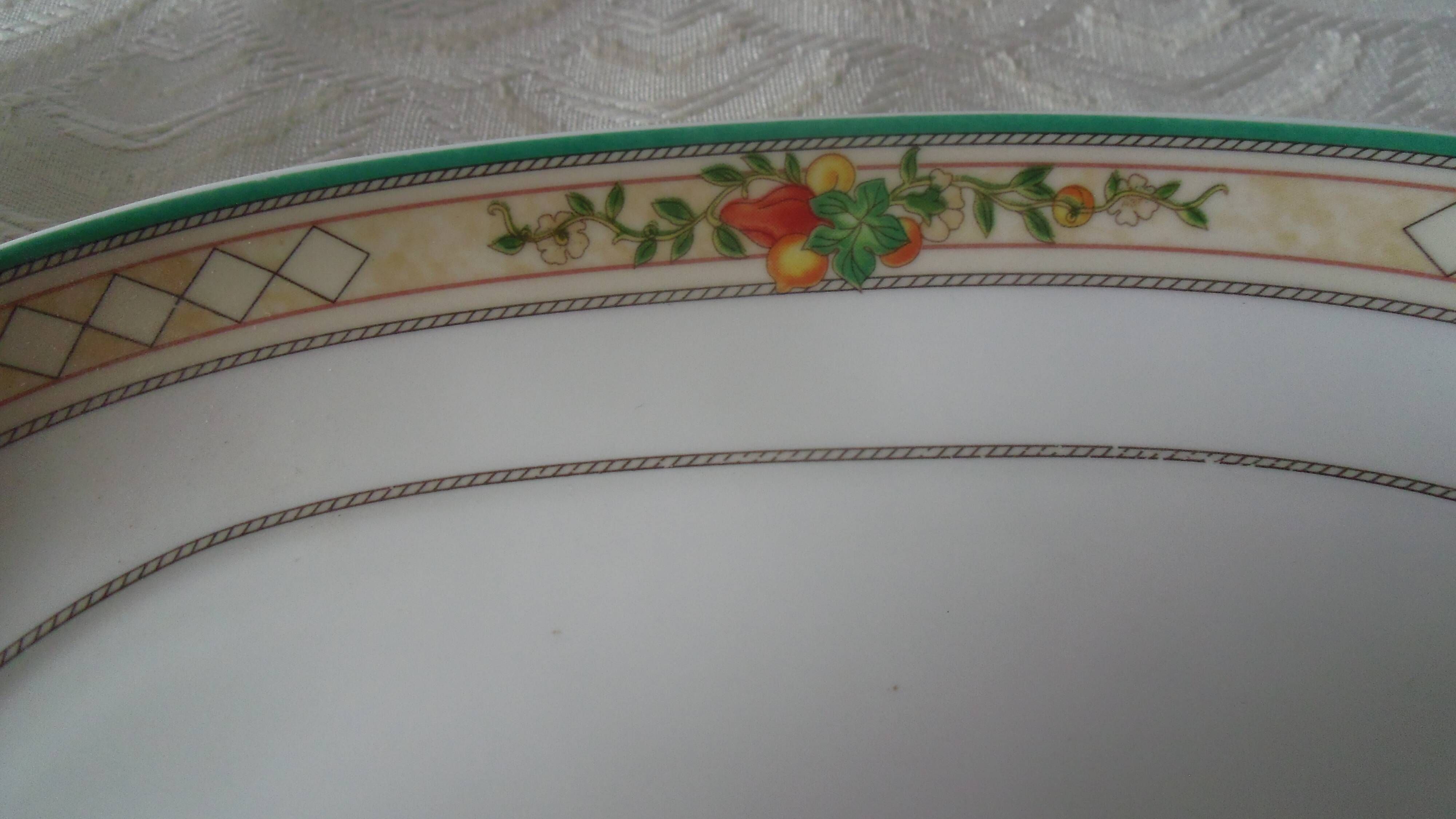 Villeroy&Boch porcelain gravy boat
