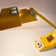 Lampe de bureau jaune avec horloge Polam Pułtusk, 1980
