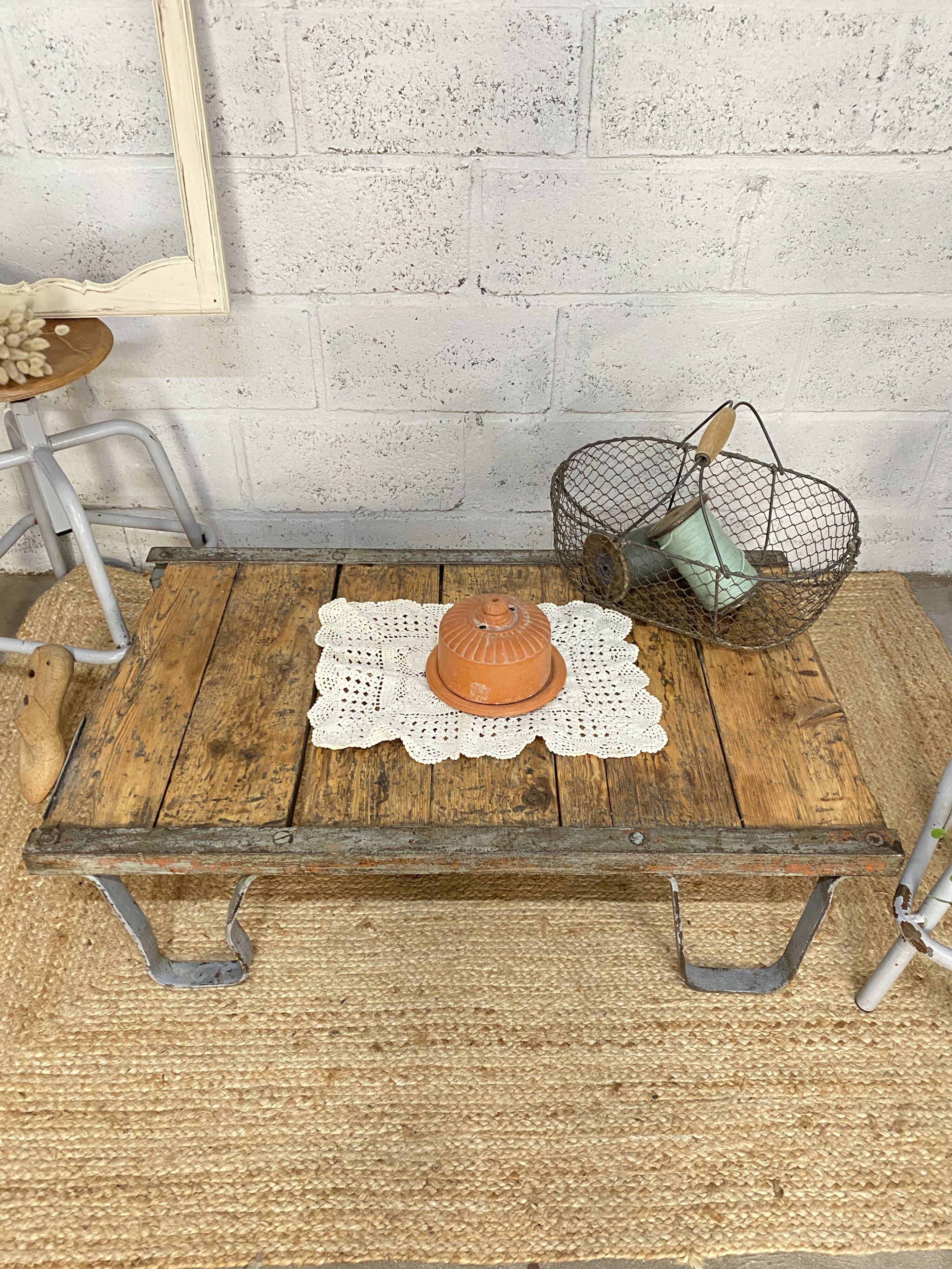Coffee table - old SNCF pallet