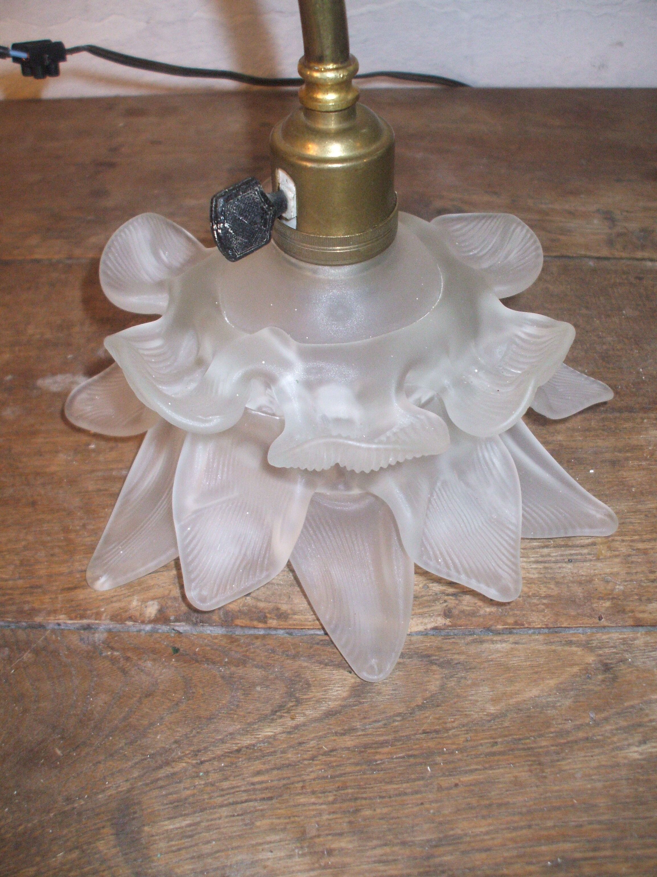 Tulip flower applique