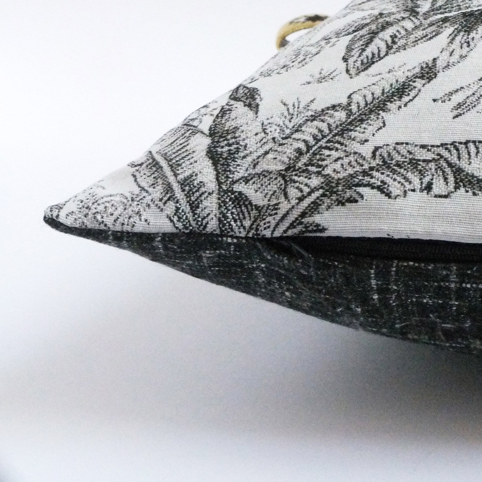 Jungle cushion - tropical motifs