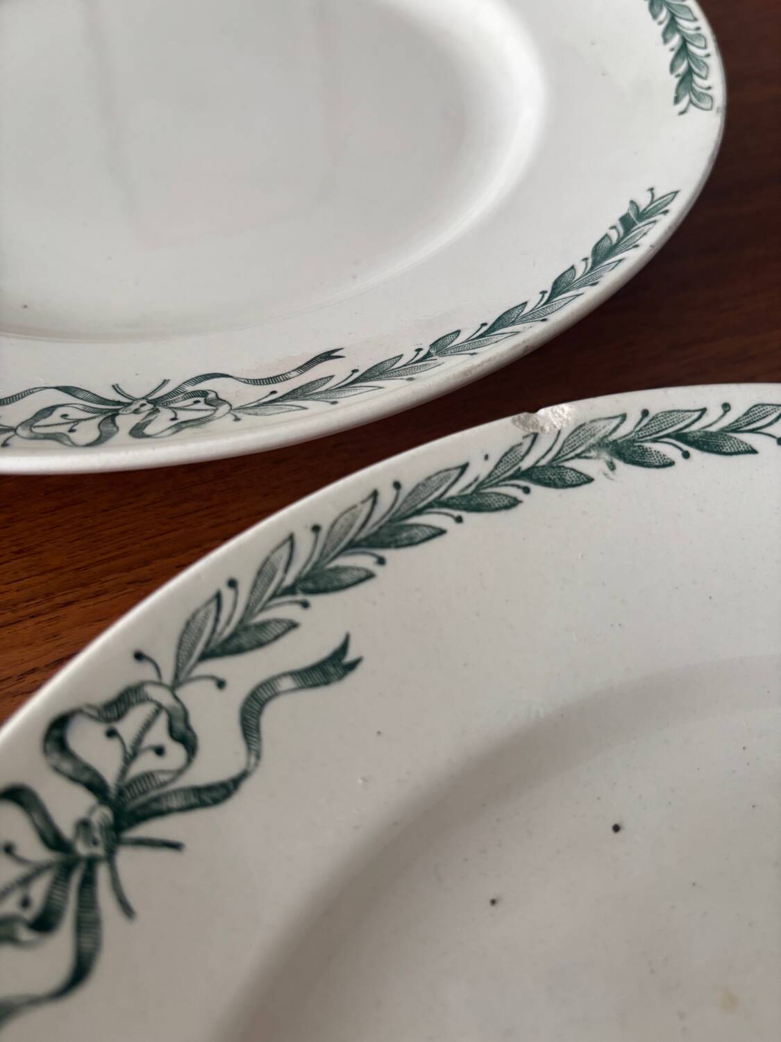 Set of 4 ironstone plates Longchamp model Belleville – Vais