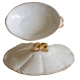 vegetable dish or soup tureen in fine porcelain, decorated with golden ribbons