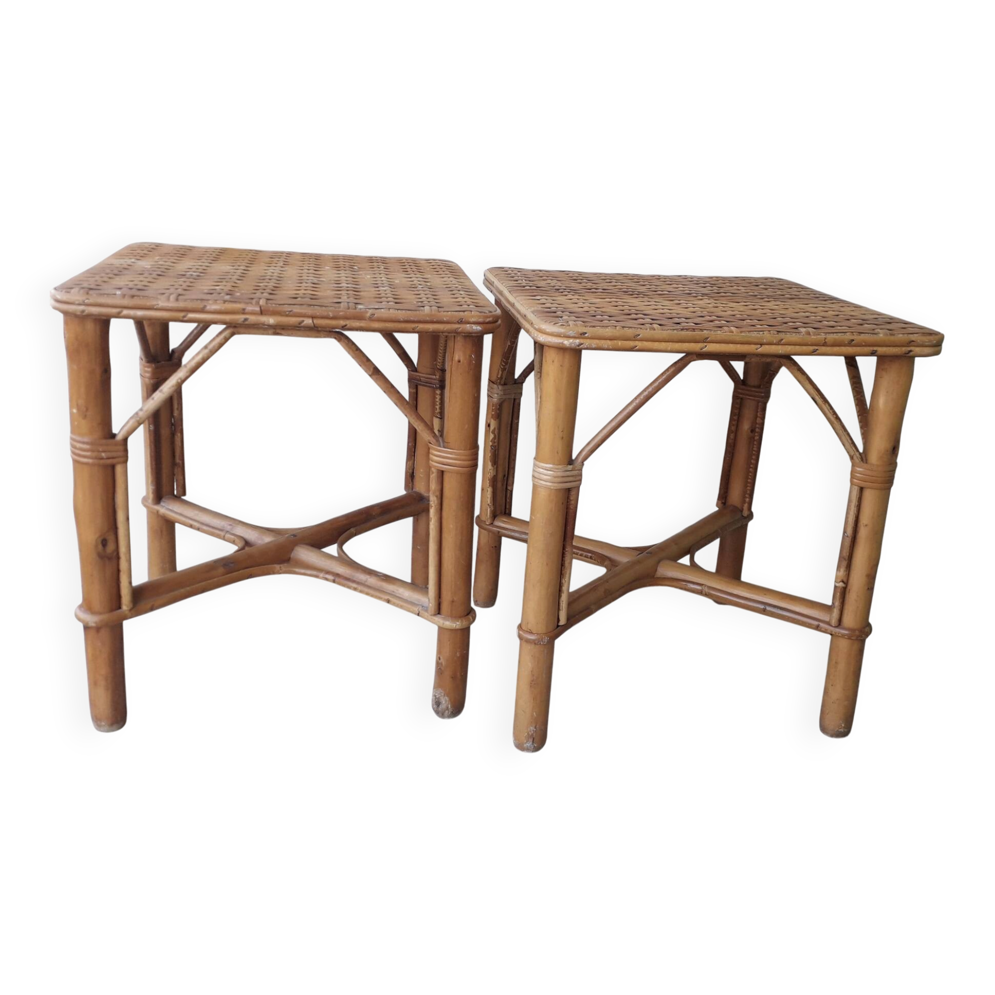 2 tables basses en rotin