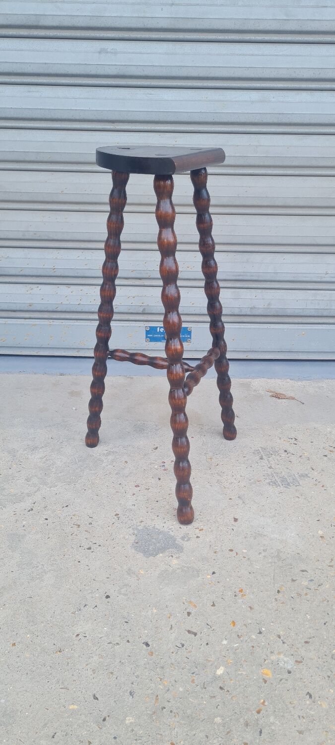 Tripod stool