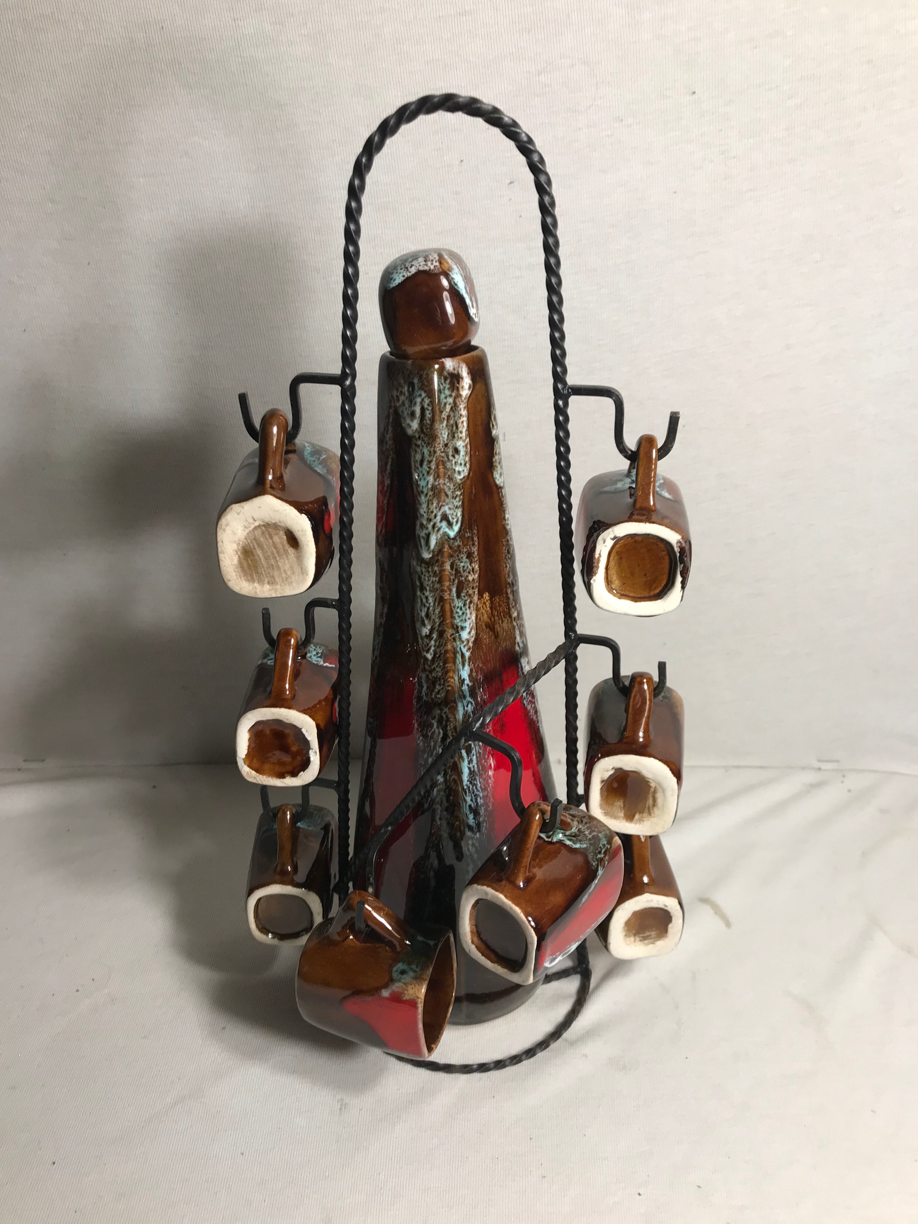 Bottle with 6 cups ceramic