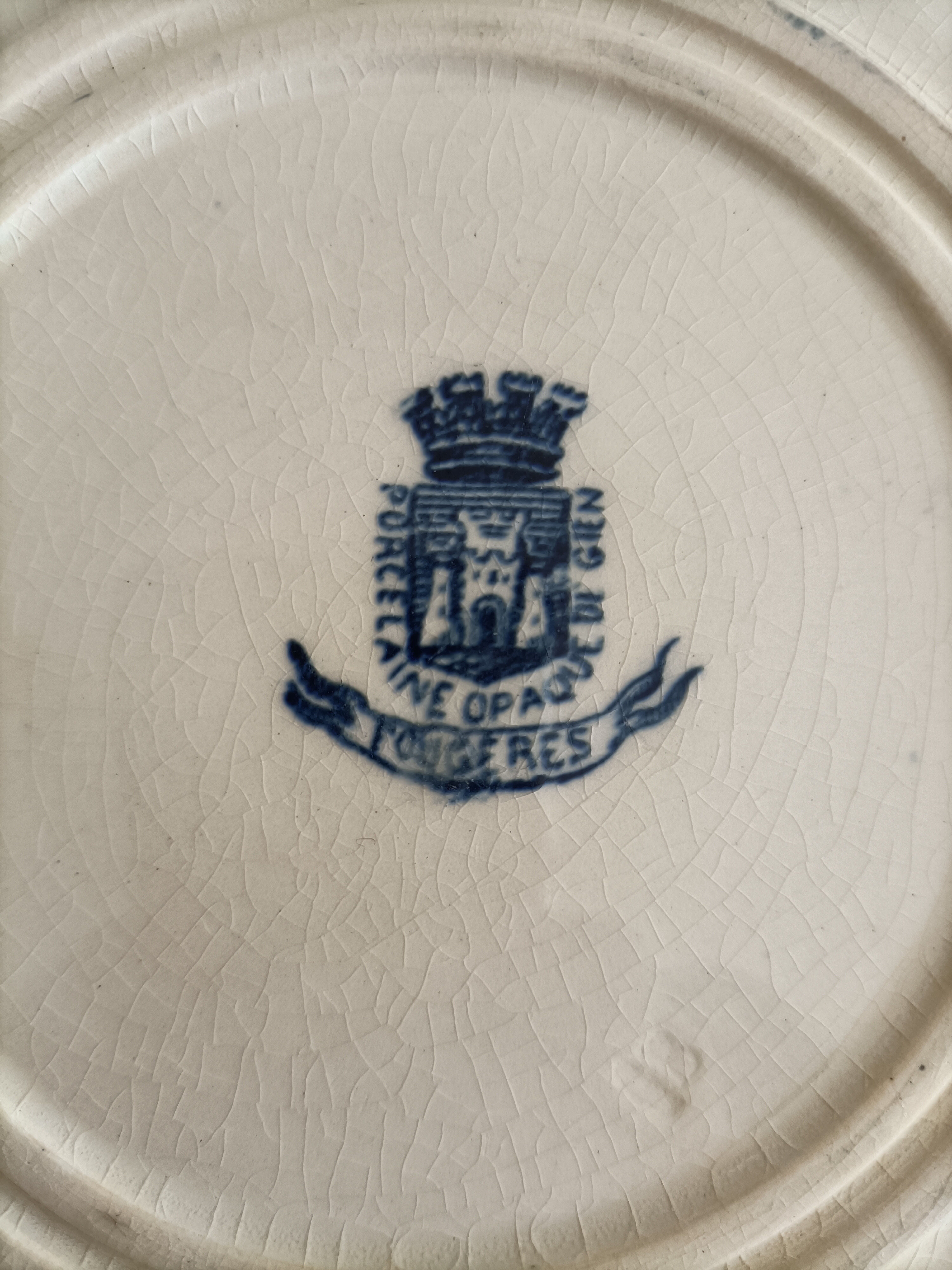 Lot 4 blue plates in opaque porcelain from Gien Fougères collection