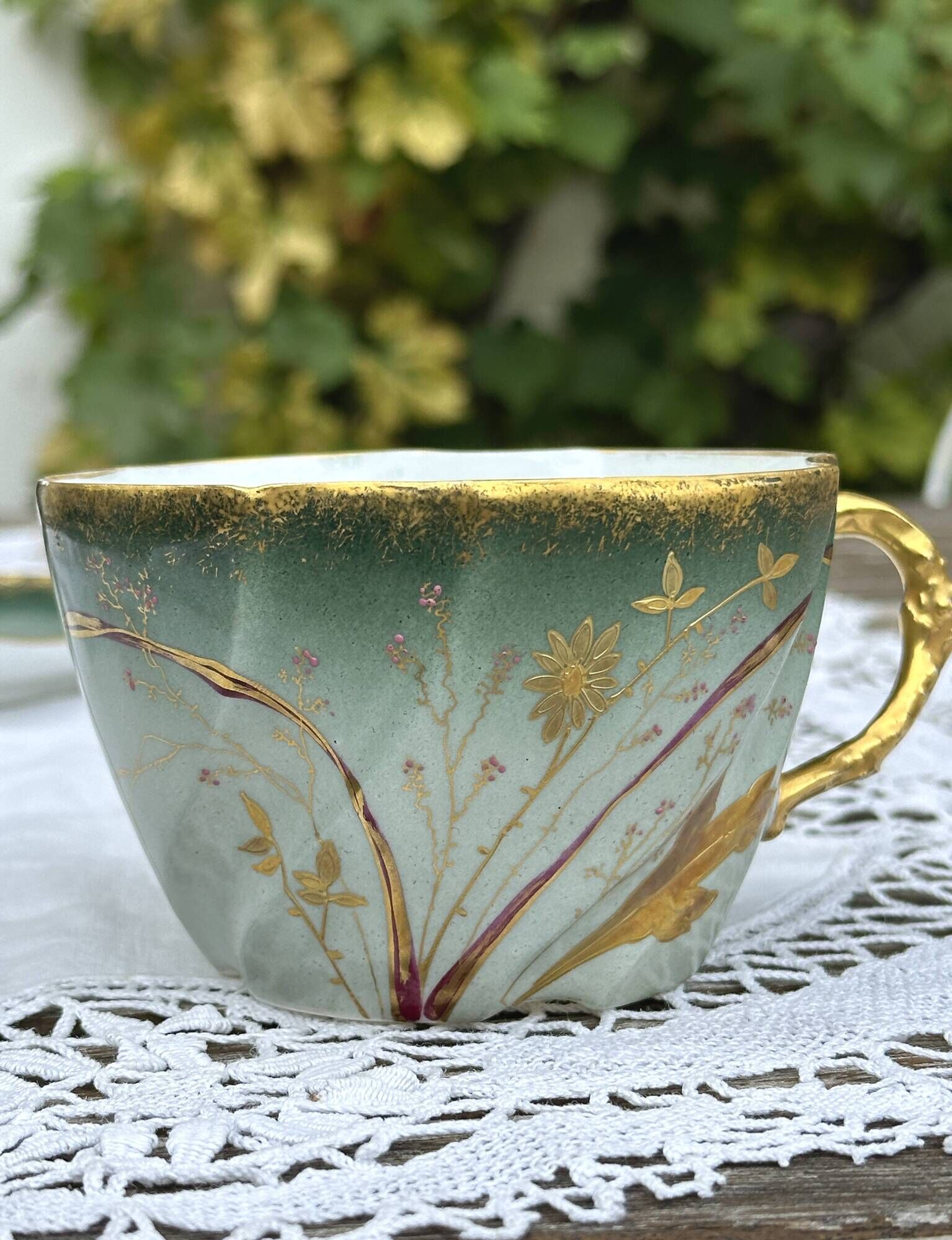 Collectible cup / saucer in egg shell porcelain - Art Nouveau
