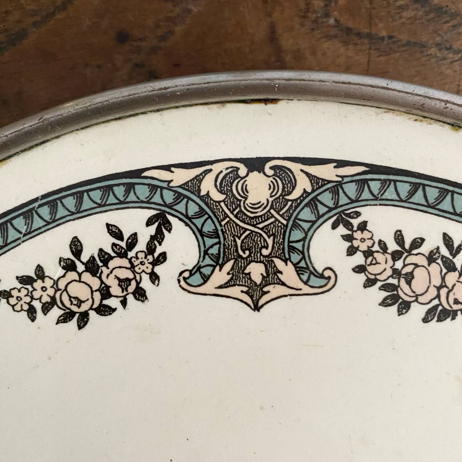 Sarreguemines Dubarry earthenware trivet