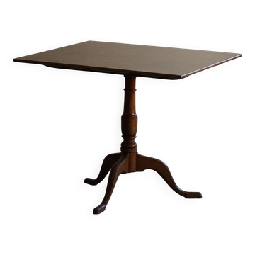 A Swedish folding table made of burl wood by Carl Hollst, Eskilstuna, 1787-1830.