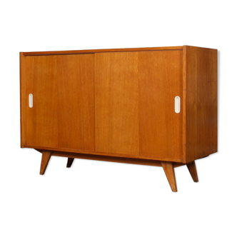 Commode en chêne par Jiri Jiroutek pour Interier Praha, 1960