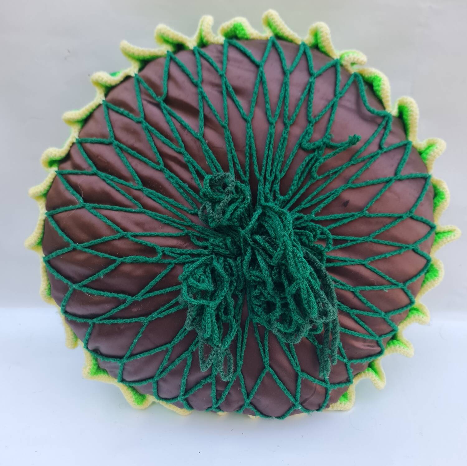 Vintage round cushion