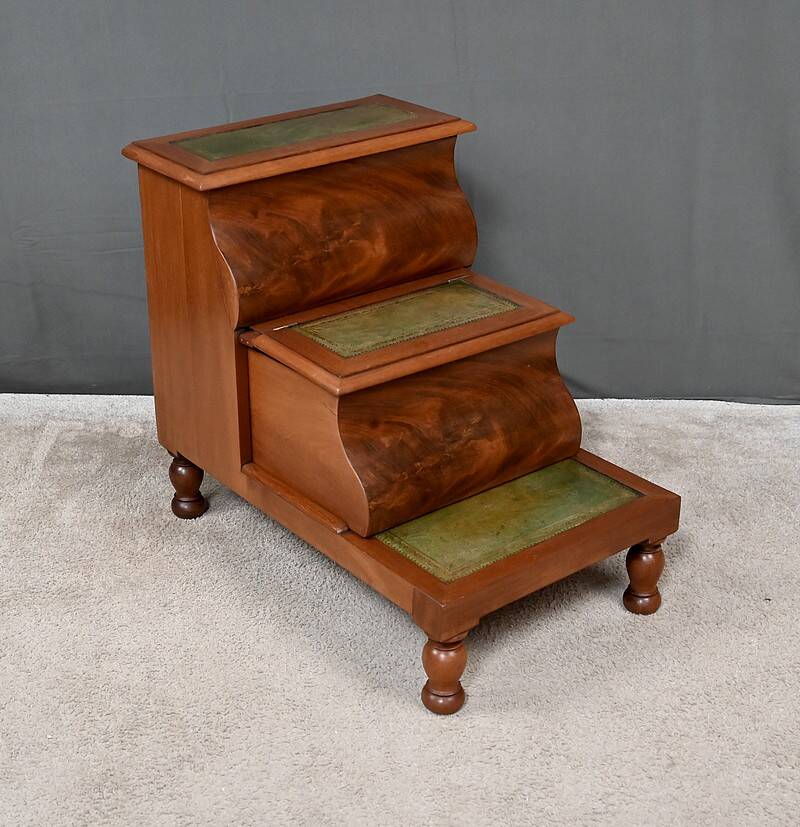 Victorian Library Step Stool in Mahogany, England – 2nd half of the 19th century