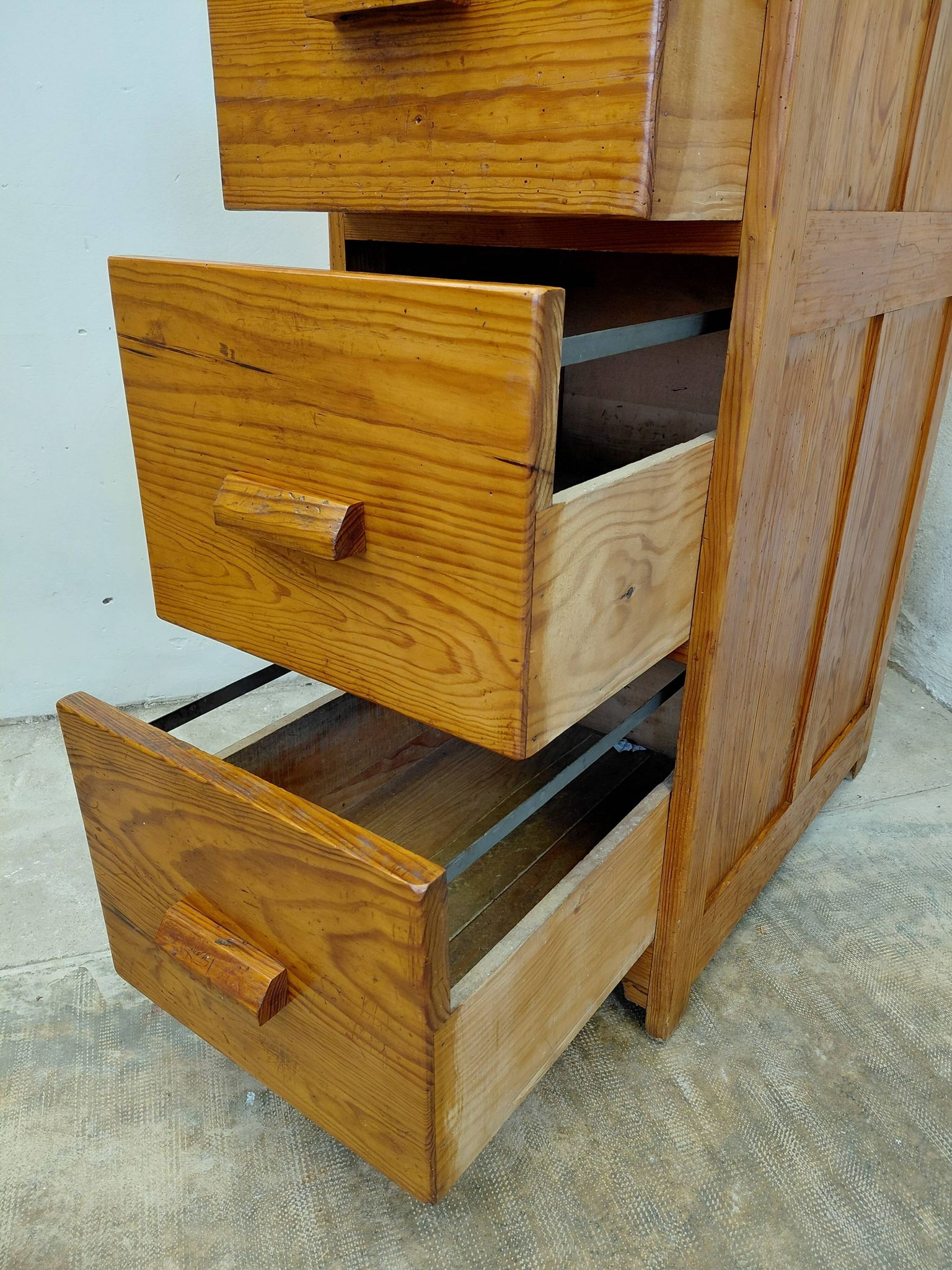 Trade furniture