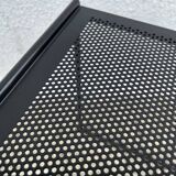 Minimalist nesting table