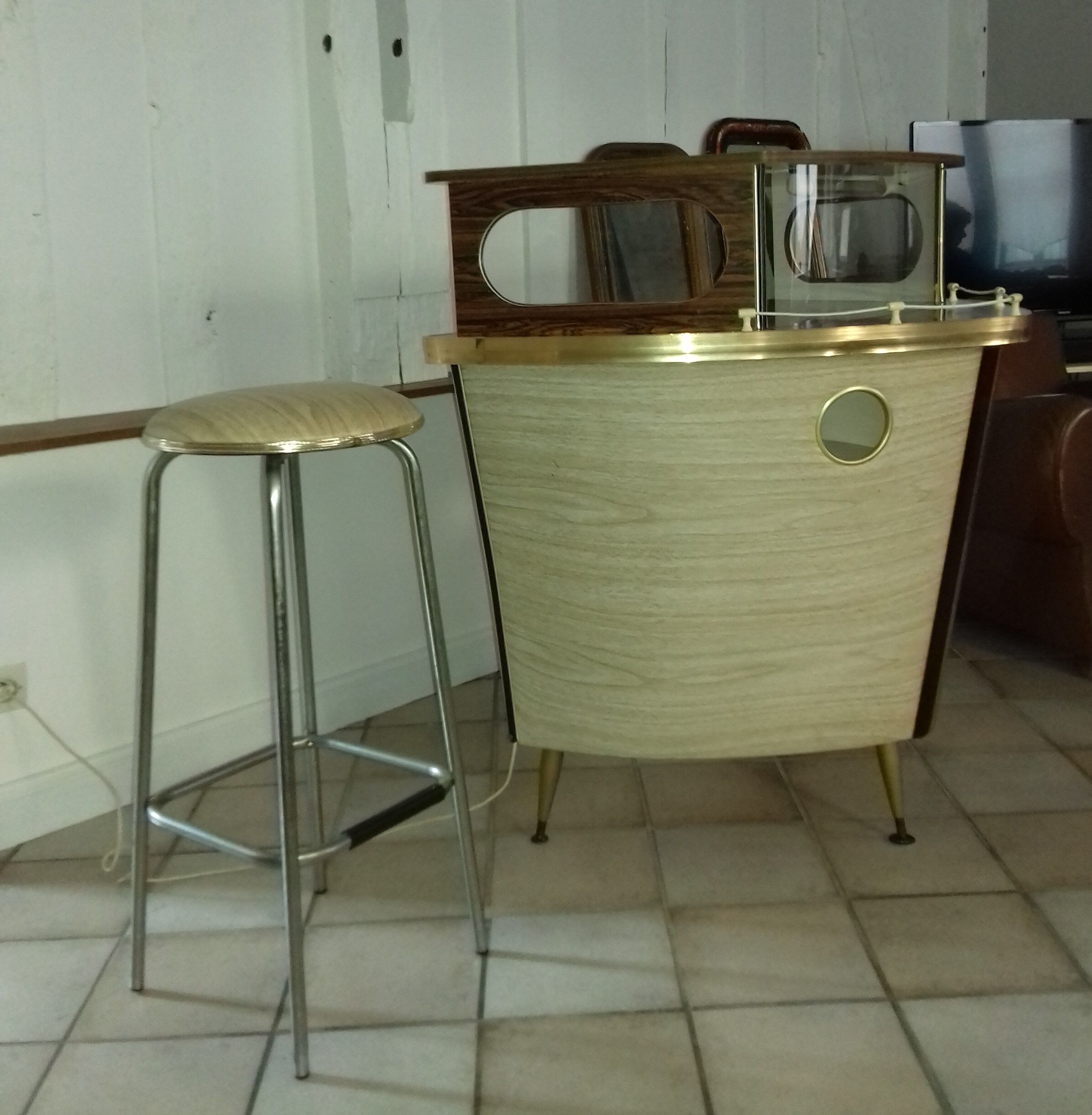 Tripod bar, shaped bow of boat vintage with his stool