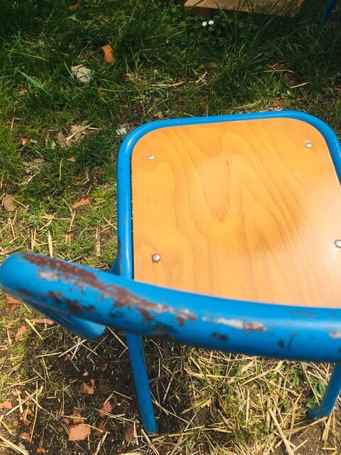 Lot de 10 chaises écoles des années '70, 5 bleus et 5 vert