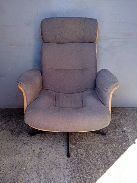 1970 style rotating designer armchair